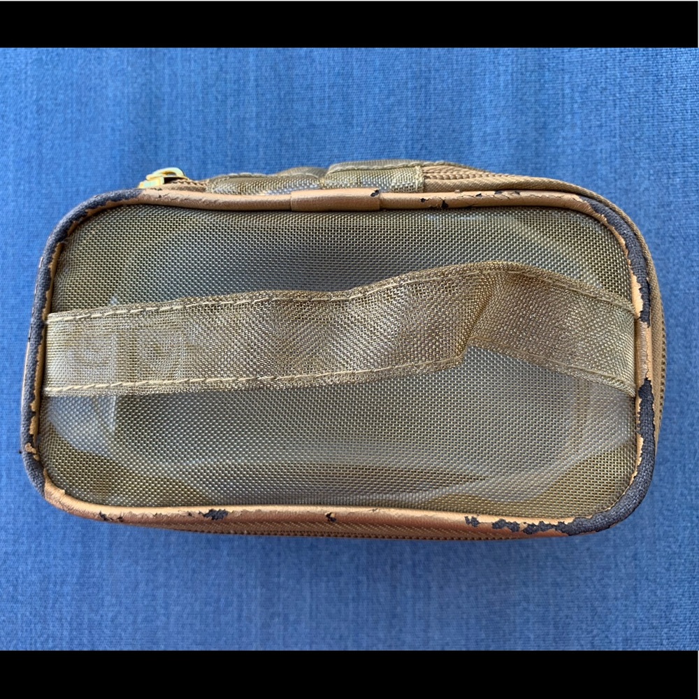 Gift with Purchase - Picture 3 of 11